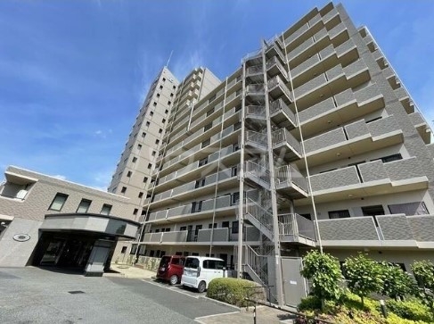 15/23 エントランス