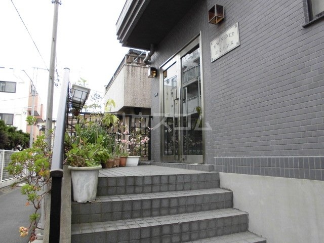 15/25 エントランス