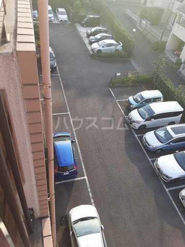 22/30 駐車場