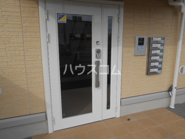 26/30 エントランス