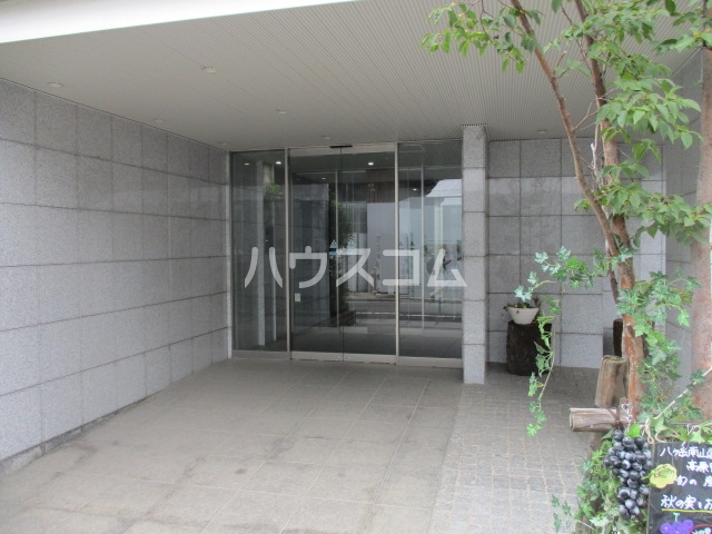 16/26 エントランス