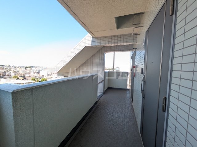 21/30 バルコニー