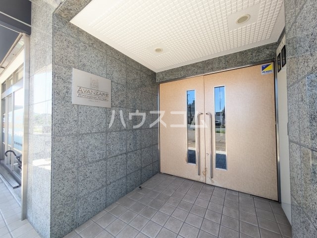 14/15 エントランス