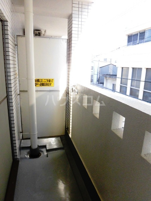 19/30 バルコニー