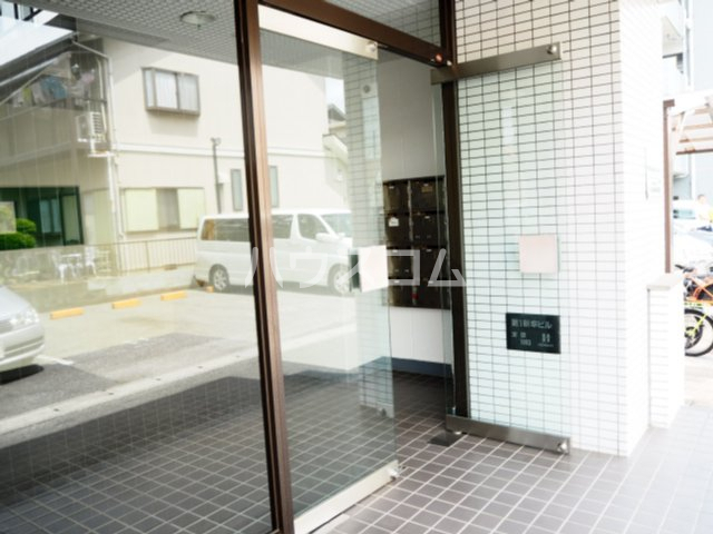 15/18 エントランス