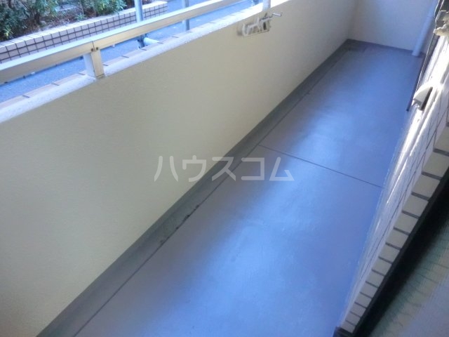 18/27 バルコニー