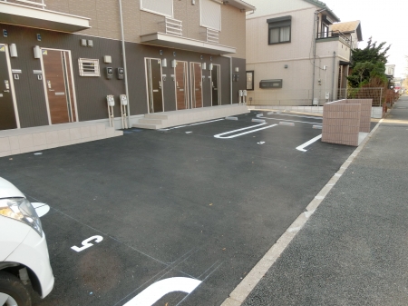 2/3 駐車場