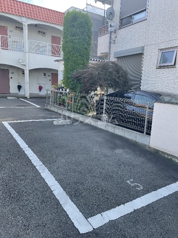 22/30 駐車場