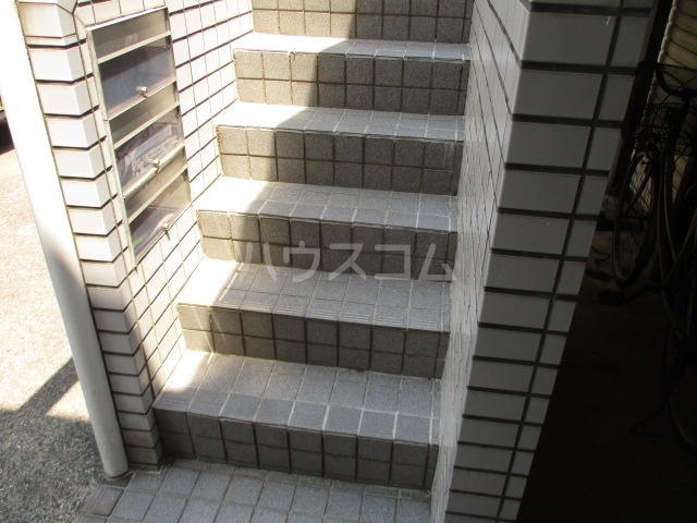 24/29 エントランス