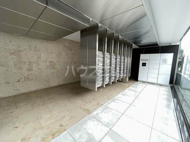 22/30 エントランス