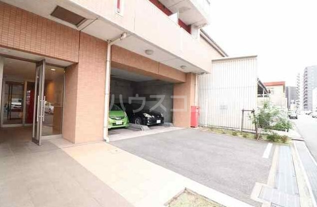 16/25 駐車場