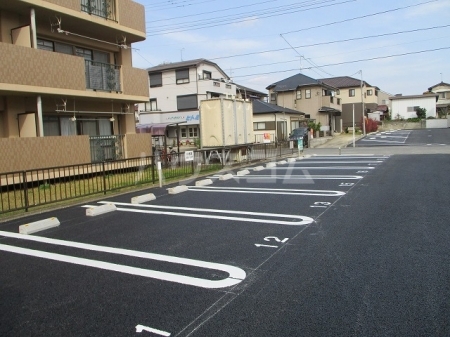 19/25 駐車場
