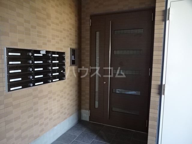 22/24 エントランス