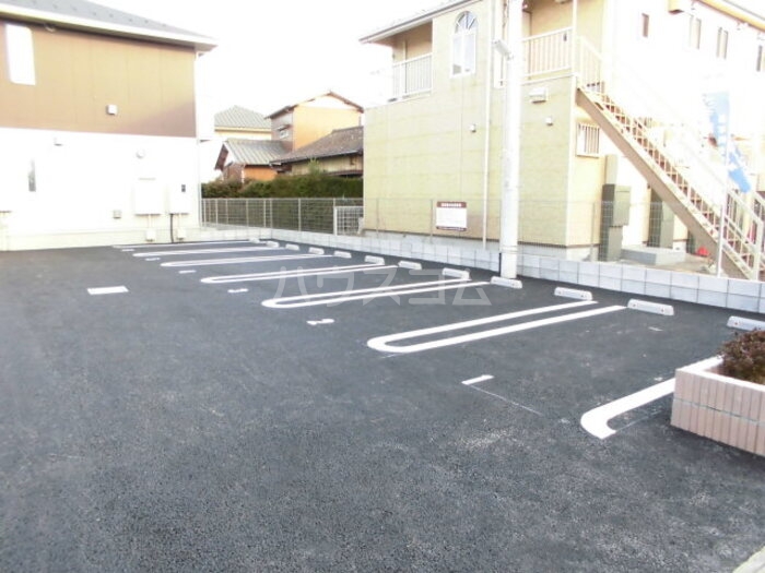 16/19 駐車場