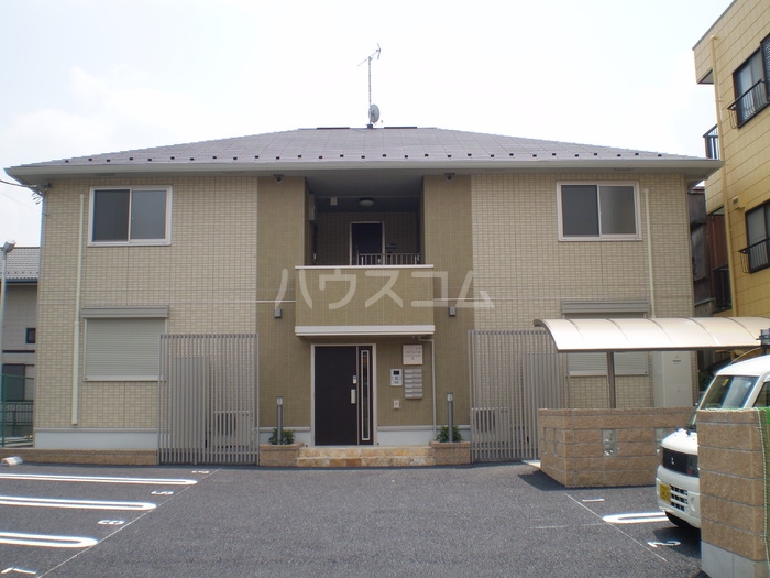 13/22 エントランス