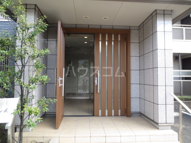 22/29 エントランス