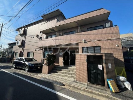 2/4 エントランス