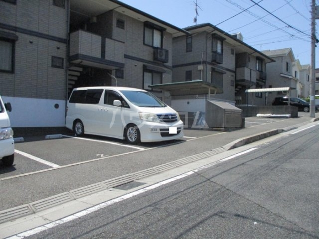 14/15 駐車場