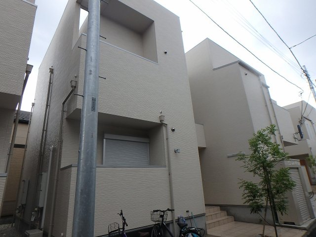 2/4 エントランス