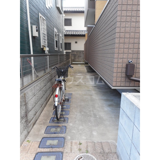 22/25 エントランス