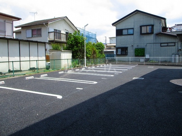 18/19 駐車場