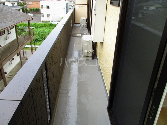 13/19 バルコニー