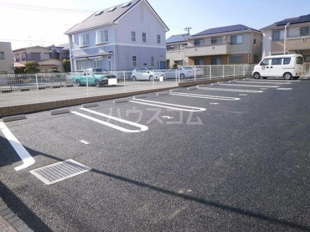 16/19 駐車場