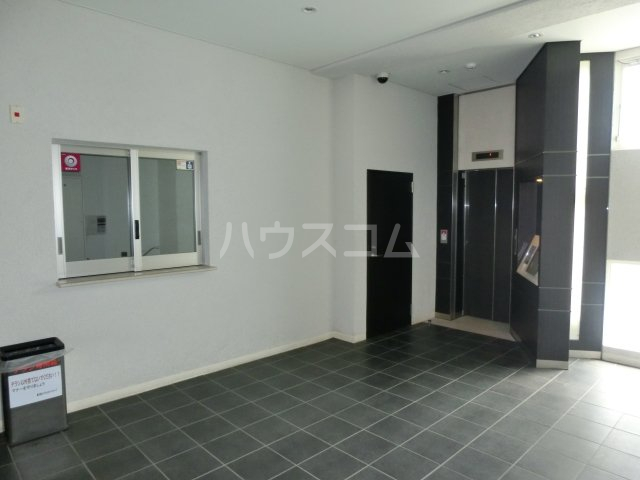 21/26 エントランス