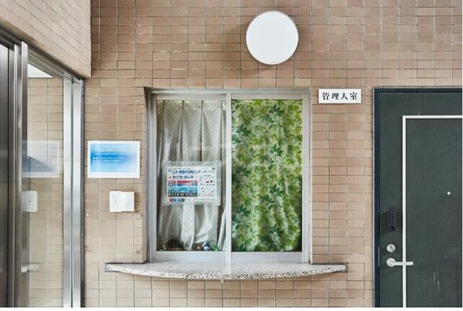 26/30 エントランス