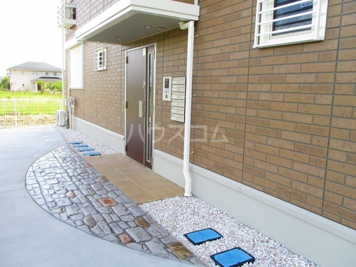 16/18 エントランス