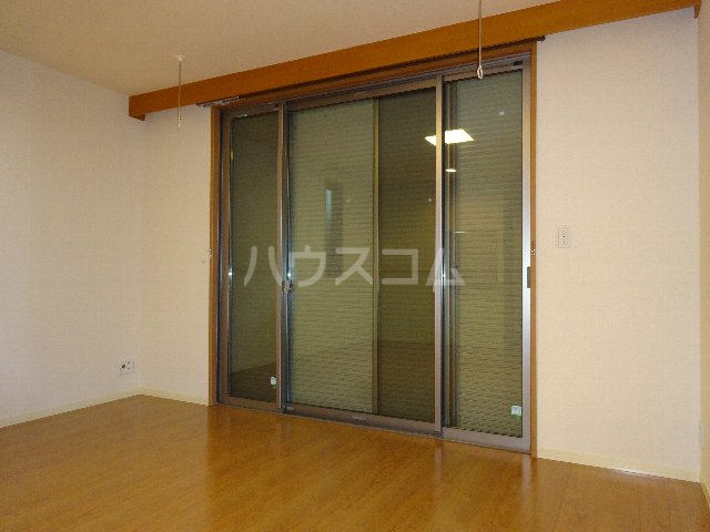 27/30 エントランス