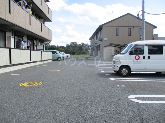 14/17 駐車場