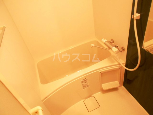 13/30 浴室