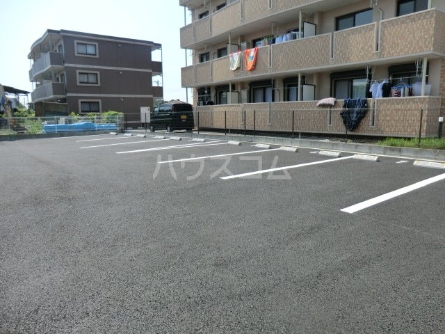 22/23 駐車場