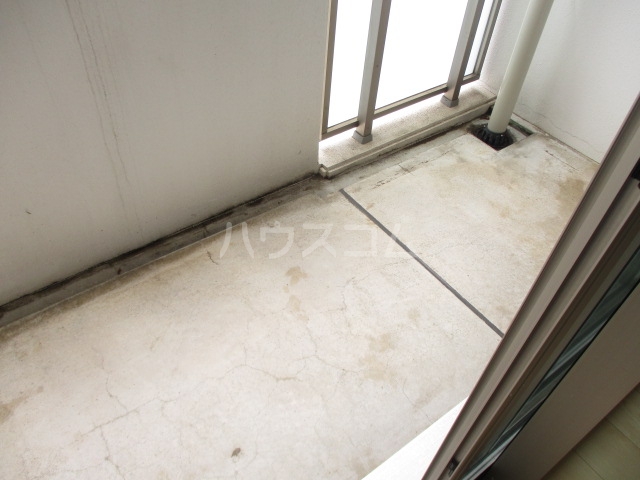 20/27 バルコニー