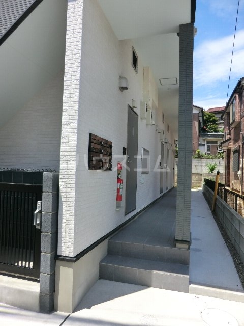 22/30 エントランス