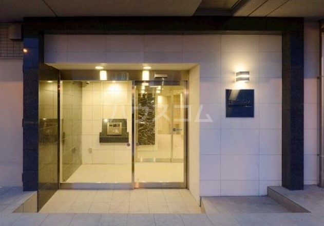 19/29 エントランス