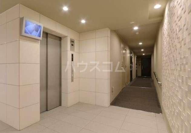 20/29 エントランス