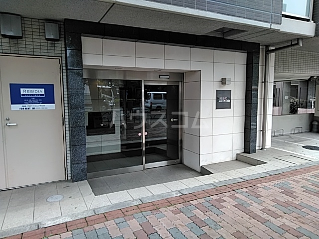 22/30 エントランス