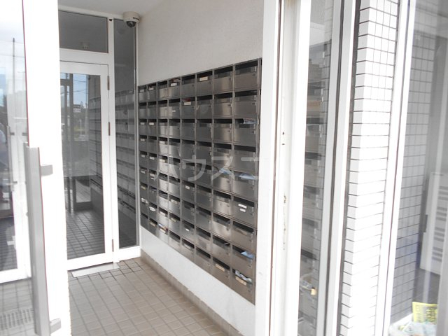 20/30 エントランス