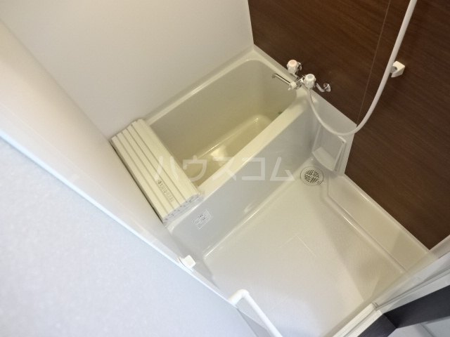 13/25 浴室
