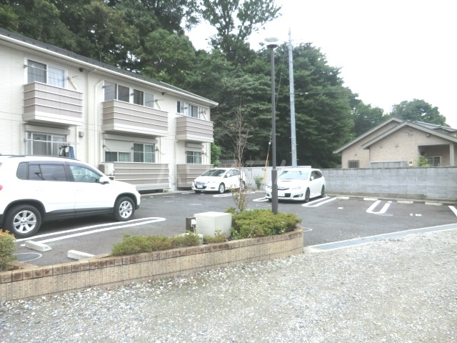 28/30 駐車場
