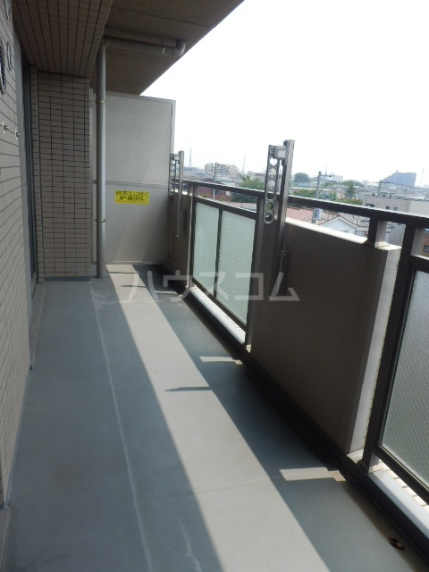14/28 バルコニー