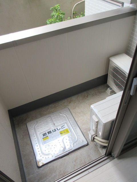 16/27 バルコニー