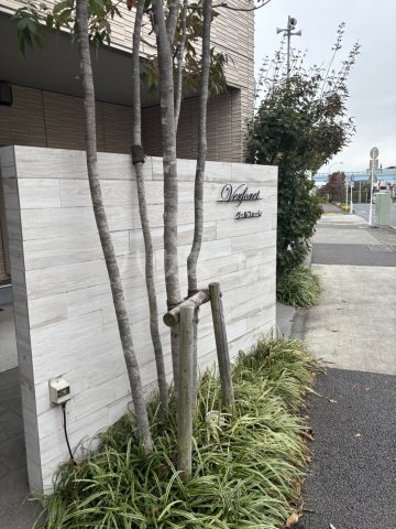 22/30 エントランス