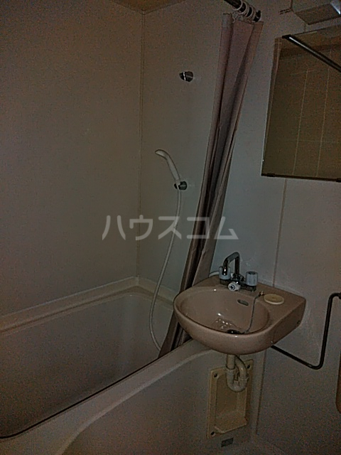 16/30 浴室