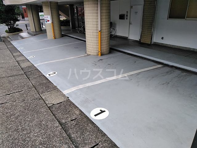 29/30 駐車場
