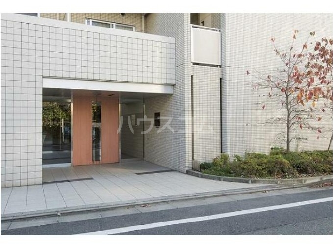 15/28 エントランス