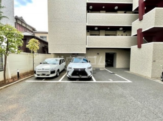 8/18 駐車場