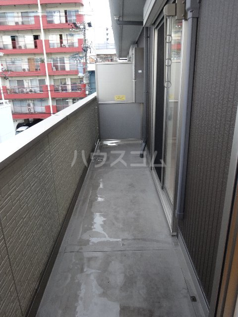 18/27 バルコニー